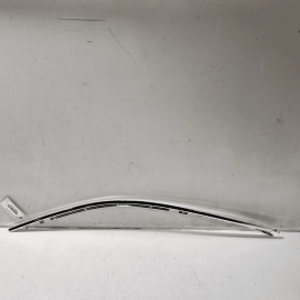 2010-11-2016 Porsche Panamera S Gasket With Chrome Molding Door Front Right