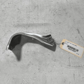 VOLKSWAGEN PASSAT 2012-19 FRONT PASSENGER SIDE FENDER MOUNTING FRONT BRACKE