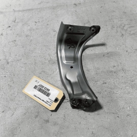 VOLKSWAGEN PASSAT 2012-19 FRONT PASSENGER SIDE FENDER MOUNTING FRONT BRACKE