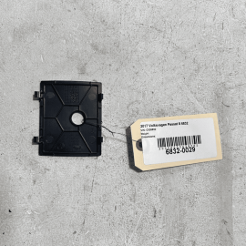 VOLKSWAGEN PASSAT 2012 - 2019 REAR CENTER CONSOLE TRIM BRACKET COVER OEM