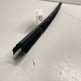 2023 MAZDA CX-50 FRONT PASSENGER DOOR WINDOW INNER BELT WHEATHERSTRIP SEAL 