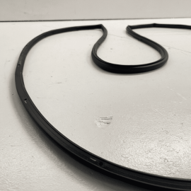 2023 MAZDA CX-50 FRONT RIGHT PASSENGER SIDE ON DOOR WEATHERSTRIP SEAL OEM