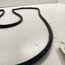 2023 MAZDA CX-50 FRONT RIGHT PASSENGER SIDE ON DOOR WEATHERSTRIP SEAL OEM