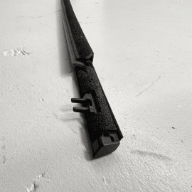 2023 MAZDA CX-50 REAR LEFT DRIVER DOOR WINDOW BELT MOLDING WHEATHERSTRIP OE