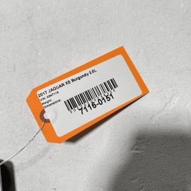 2017-2019 JAGUAR XE CONSOLE USB AUX PORT INPUT SLOT POWER FK7219C166CC OEM