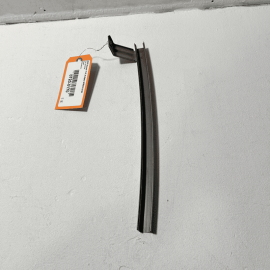 ACURA TLX 15-20 FRONT PASENGER DOOR CENTER LOWER WINDOW RUNNING CHANNEL SAS