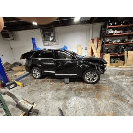 2017-2019 AUDI Q7 TAILGATE LIFTGATE RELEASE OPENER HANDLE SWITCH & CAMERA O