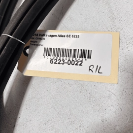 2018-2023 VOLKSWAGEN ATLAS REAR DRIVER SIDE DOOR BODY WEATHERSTRIP SEAL OEM