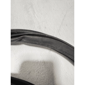 2018-2023 VOLKSWAGEN ATLAS REAR DRIVER SIDE DOOR BODY WEATHERSTRIP SEAL OEM