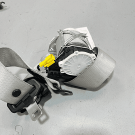 2007-2012 MERCEDES GL450 GL350 REAR RIGHT  2ND ROW PASSENGER SIDE SEAT BELT