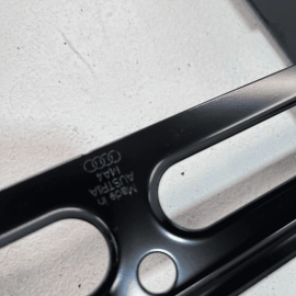 Front Seat Track Bracket Fir Left Or Right Side Console AUDI Q7 2017-2023 O