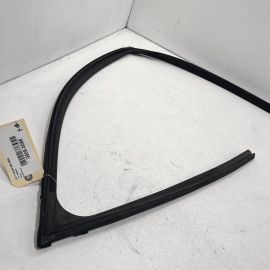 Front Right Door Window Glass Run Channel Seal Infiniti Q50 2014-2020 OEM