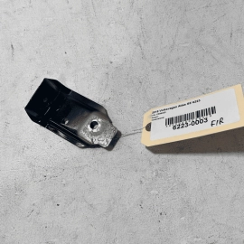 2018-2023 VW ATLAS FRONT RIGHT PASSENGER SIDE FENDER CENTER BRACKET OEM