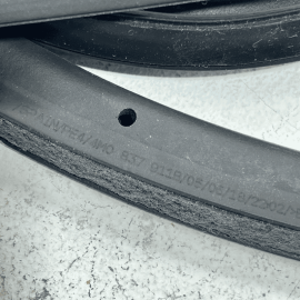 Front Right / Passenger Side Door Weatherstrip Seal AUDI Q7 2017-2023 OEM