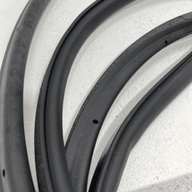 Front Right / Passenger Side Door Weatherstrip Seal AUDI Q7 2017-2023 OEM