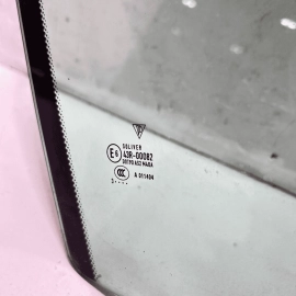 PORSCHE PANAMERA REAR RIGHT PASSENGER SIDE DOOR WINDOW GLASS OEM 2010 - 201