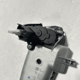 2010-2016 PORSCHE PANAMERA FRONT LEFT DOOR HANDLE BRACKET W/ LOCK CYLINDER 