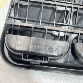 2017-23 AUDI Q7 REAR PASSENGER SIDE QUARTER PANEL PRESSURE AIR VENT GRILLE  2017-23 AUDI Q7 REAR PASSENGER SIDE QUARTER PANEL PRESSURE AIR VENT GRILLE