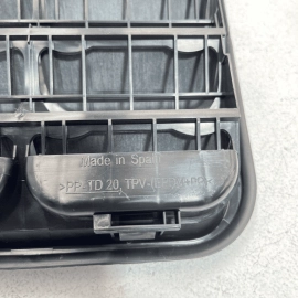 2017-23 AUDI Q7 REAR PASSENGER SIDE QUARTER PANEL PRESSURE AIR VENT GRILLE  2017-23 AUDI Q7 REAR PASSENGER SIDE QUARTER PANEL PRESSURE AIR VENT GRILLE