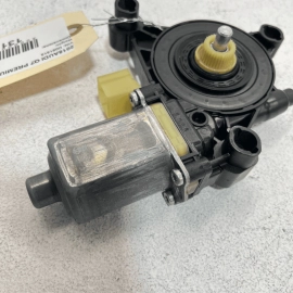 Front Right / Passenger Side Door Window Regulator Motor AUDI Q7 2017-2023 
