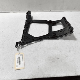 Right Pass Rear Bumper Side Retainer Guide Mount Bracket AUDI Q7 2017-2019 