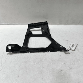 Right Pass Rear Bumper Side Retainer Guide Mount Bracket AUDI Q7 2017-2019 