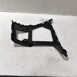 Right Pass Rear Bumper Side Retainer Guide Mount Bracket AUDI Q7 2017-2019 