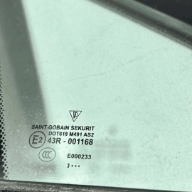2012-2016 PORSCHE PANAMERA S HYBRID FRONT RIGHT DOOR QUARTER WINDOW GLASS O