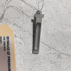 Door Panel Illumination / Light Bar AUDI Q7 2017-2019 OEM Door Panel Illumination / Light Bar AUDI Q7 2017-2019 OEM