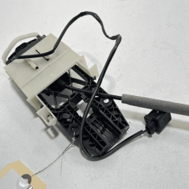 11-18 PORSCHE CAYENNE REAR PASSENGER SIDE EXTERIOR DOOR HANDLE BASE BRACKET