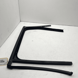 PORSCHE CAYENNE 2011-18 REAR LEFT DRIVER SIDE WINDOW GLASS RUN CHANEL SEAL 