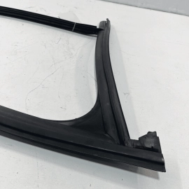 2011-2014 AUDI A8 Door Window Frame SEAL / Weather Stripping Front Right OE