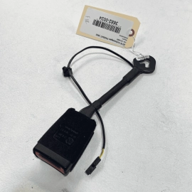 Front Right Passenger Side Seat Belt Buckle Volkswagen Passat 2016-2022 OEM