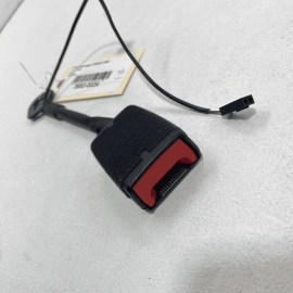 Front Right Passenger Side Seat Belt Buckle Volkswagen Passat 2016-2022 OEM