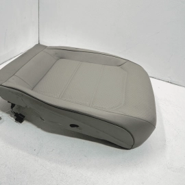 2016-2018 VOLKSWAGEN PASSAT FRONT PASSENGER SIDE LOWER SEAT BOTTOM CUSHION 