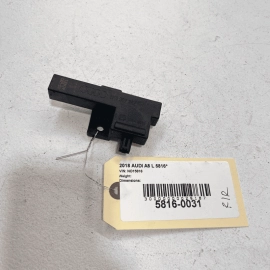 2011-2018 AUDI A8 QUATTRO REAR RIGHT PASSENGER KEYLESS ENTRY ANTENNA MODULE 2011-2018 AUDI A8 QUATTRO REAR RIGHT PASSENGER KEYLESS ENTRY ANTENNA MODULE