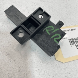 2011-2018 AUDI A8 QUATTRO REAR RIGHT PASSENGER KEYLESS ENTRY ANTENNA MODULE 2011-2018 AUDI A8 QUATTRO REAR RIGHT PASSENGER KEYLESS ENTRY ANTENNA MODULE