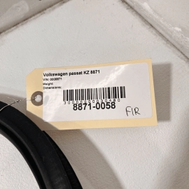 2012-22 VOLKSWAGEN PASSAT VW FRONT PASSENGER SIDE DOOR WEATHERSTRIP SEAL OE