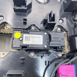 AUDI A8 2011-2018 INTERIOR DOMELIGHT WITH SUNROOF AND HOMELINK CONTROLS OEM