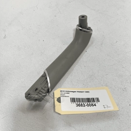 2016-2019 VOLKSWAGEN PASSAT VW PASSAT REAR DRIVER INTERIOR DOOR PULL HANDLE