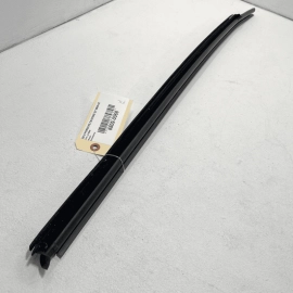 11-18 PORSCHE CAYENNE FONT DRIVER DOOR WINDOW INNER WEATHERSTRIP SEAL OEM