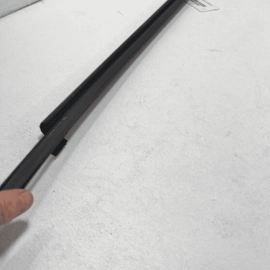 11-18 PORSCHE CAYENNE FONT DRIVER DOOR WINDOW INNER WEATHERSTRIP SEAL OEM