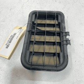 2011-2012-2013-2014-2015-16-2018 AUDI A8 L REAR LEFT QUARTER PRESSURE VENT  2011-2012-2013-2014-2015-16-2018 AUDI A8 L REAR LEFT QUARTER PRESSURE VENT