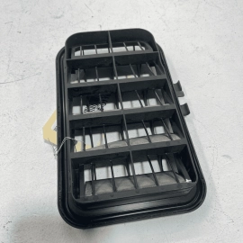 2011-2012-2013-2014-2015-16-2018 AUDI A8 L REAR LEFT QUARTER PRESSURE VENT  2011-2012-2013-2014-2015-16-2018 AUDI A8 L REAR LEFT QUARTER PRESSURE VENT