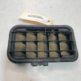 2011-2012-2013-2014-2015-16-2018 AUDI A8 L REAR LEFT QUARTER PRESSURE VENT  2011-2012-2013-2014-2015-16-2018 AUDI A8 L REAR LEFT QUARTER PRESSURE VENT
