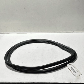 2011-2018 PORSCHE CAYENNE FRONT PASSENGER SIDE DOOR BODY WEATHERSTRIP SEAL 
