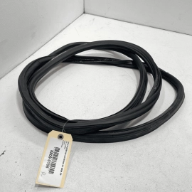 2011-18 PORSCHE CAYENNE TRUNK BACK DOOR LIFTGATE TAILGATE WEATHERSTRIP SEAL
