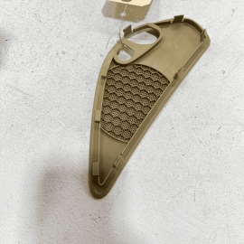 AUDI A8 L QUATTRO 2011-2018 REAR PASSENGER SIDE DOOR SPEAKER COVER GRILLE O