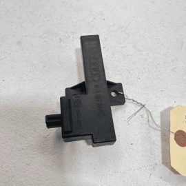 2011-2018 AUDI A8 L QUATTRO REAR LEFT DRIVER KEYLESS ENTRY ANTENNA MODULE O