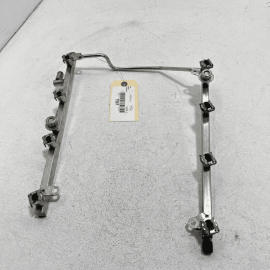 2008 - 2012 Mercedes Benz GL 450 550 4.7 Distributor Injector Line Fuel Rai